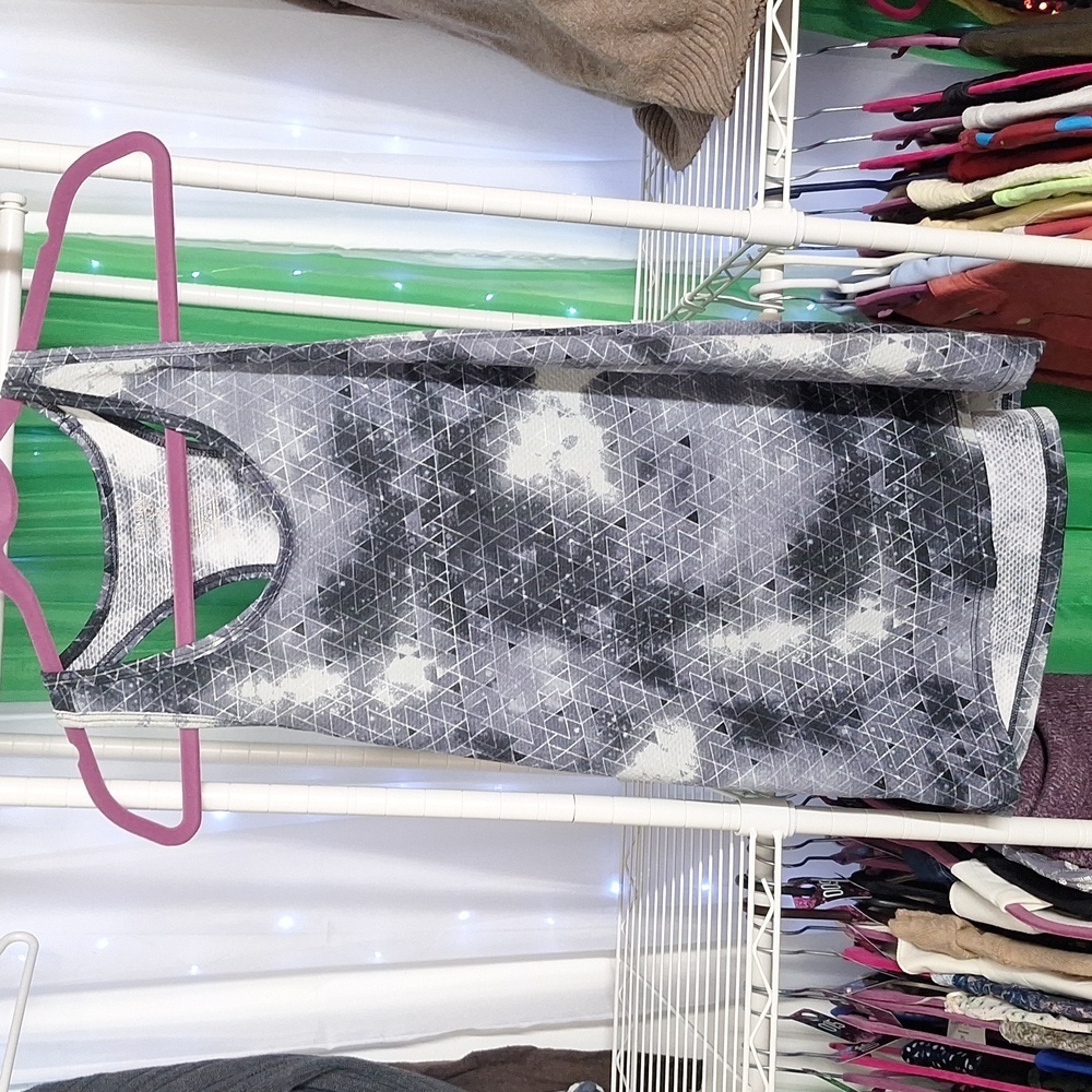 DANSKIN NOW SIZE SMALL TANK TOP ACTIVE WEAR